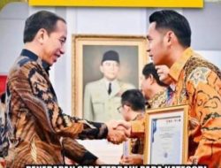 Bupati Tuban Mendapatkan Penghargaan SPBE Dan Govtech Dari Presiden Ir. Joko Widodo