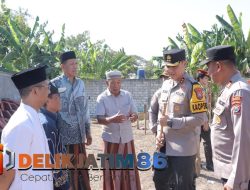 Kapolres Lamongan Mengecek lokasi Bantuan Sumur Bor di Desa Tambakrigadung dalam Rangka HUT Bhayangkara ke-78
