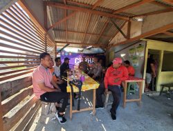 Kapolsek Laren Gelar Jumat Curhat Bersama Tokoh Masyatakat