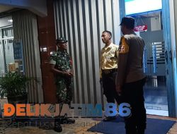 Personil Polsek Serta Koramil 0812 Sekaran Patroli Gabungan ke Objek Vital