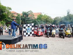 Ratusan Scooterist Jelajah Wisata Lamongan