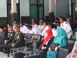 Kapolsek Laren Bersama Forkopimcam Hadiri Upacara Peringatan HUT RI Ke-79