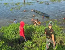 Seorang Pelajar Tenggelam Sedang Bermain Perahu Di Rawa Desa Miru Sekaran.
