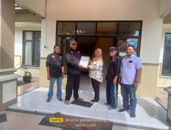 PENGURUS DPC LSM HARIMAU KABUPATEN LAMONGAN MENDATANGI KANTOR BAKESBANGPOL ADA APA?