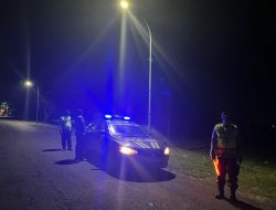 Anggota Polsek Babat Laksanakan Patroli Blue Light Untuk Ciptakan Situasi Kondusif