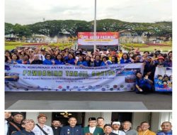 FKAUB Malang Tebar 1000 Takjil Gratis di Halaman Balaikota Malang