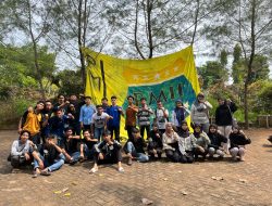 Rayon Ekonomi PMII Keren Gelar Suasana Pengakraban || Rajut Kekeluargaan, Perkuat Silaturahmi di Kebun Pak Inggi Gresik