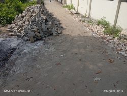 Pengerjaan Proyek Paving Blok di Desa Loh Gung Kecamatan Brondong Tanpa di Lengkapi Papan Informasi (KIP)