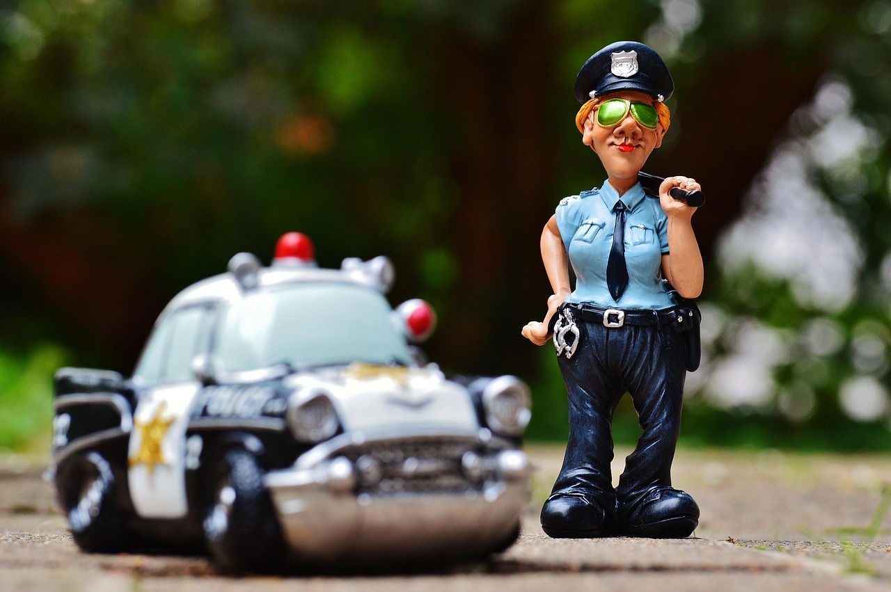 Policewoman 986047 1280