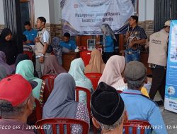 Pemdes Moropelang Gandeng RS Mata KMU dan Mahasiswa KKN Gelar Pemeriksaan Mata Gratis, Upaya Tingkatkan Kesehatan Warga