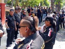 Aliansi Lamongan Bersatu Geruduk Kantor Kecamatan Ngimbang