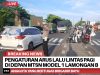 Pengaturan Arus Lalu Lintas Pagi di Depan MTsN Model 1 Lamongan Berlangsung  Aman dan Kondusif